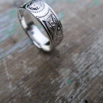 Silver Celtic Ring | Irish Jewellery